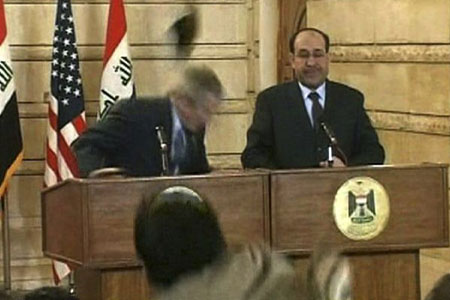 shoe-attack-bush-in-iraq
